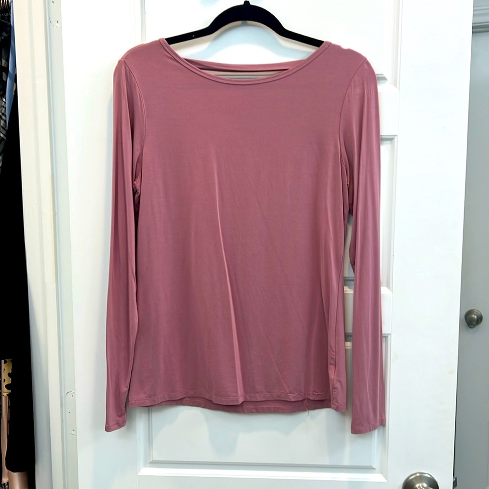 Alphalete mauve long sleeve workout top